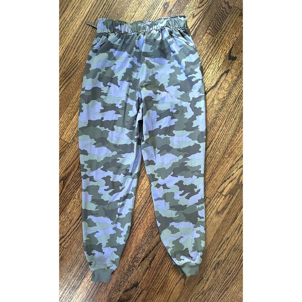 Lululemon Women's Stretch High-Rise Heritage 365 Camo Dusky Lavender Jogger - 8 - Picture 2 of 5